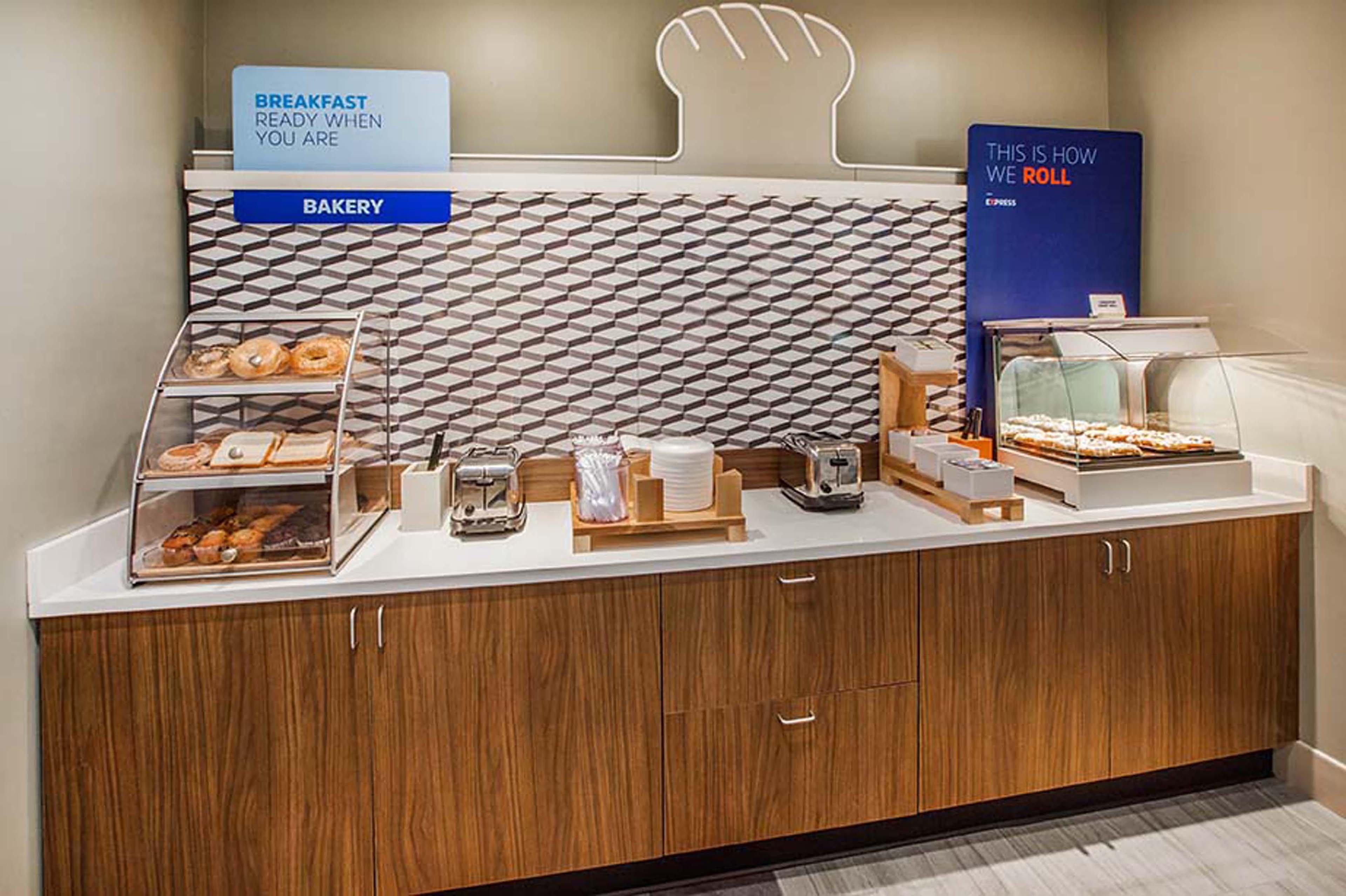 Holiday Inn Express New Orleans East By Ihg Екстер'єр фото