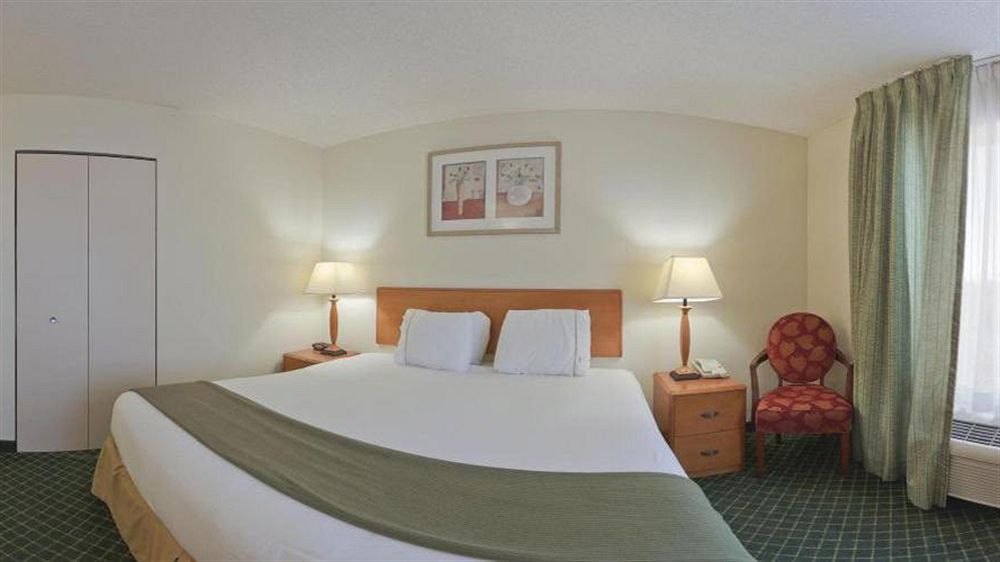 Holiday Inn Express New Orleans East By Ihg Екстер'єр фото