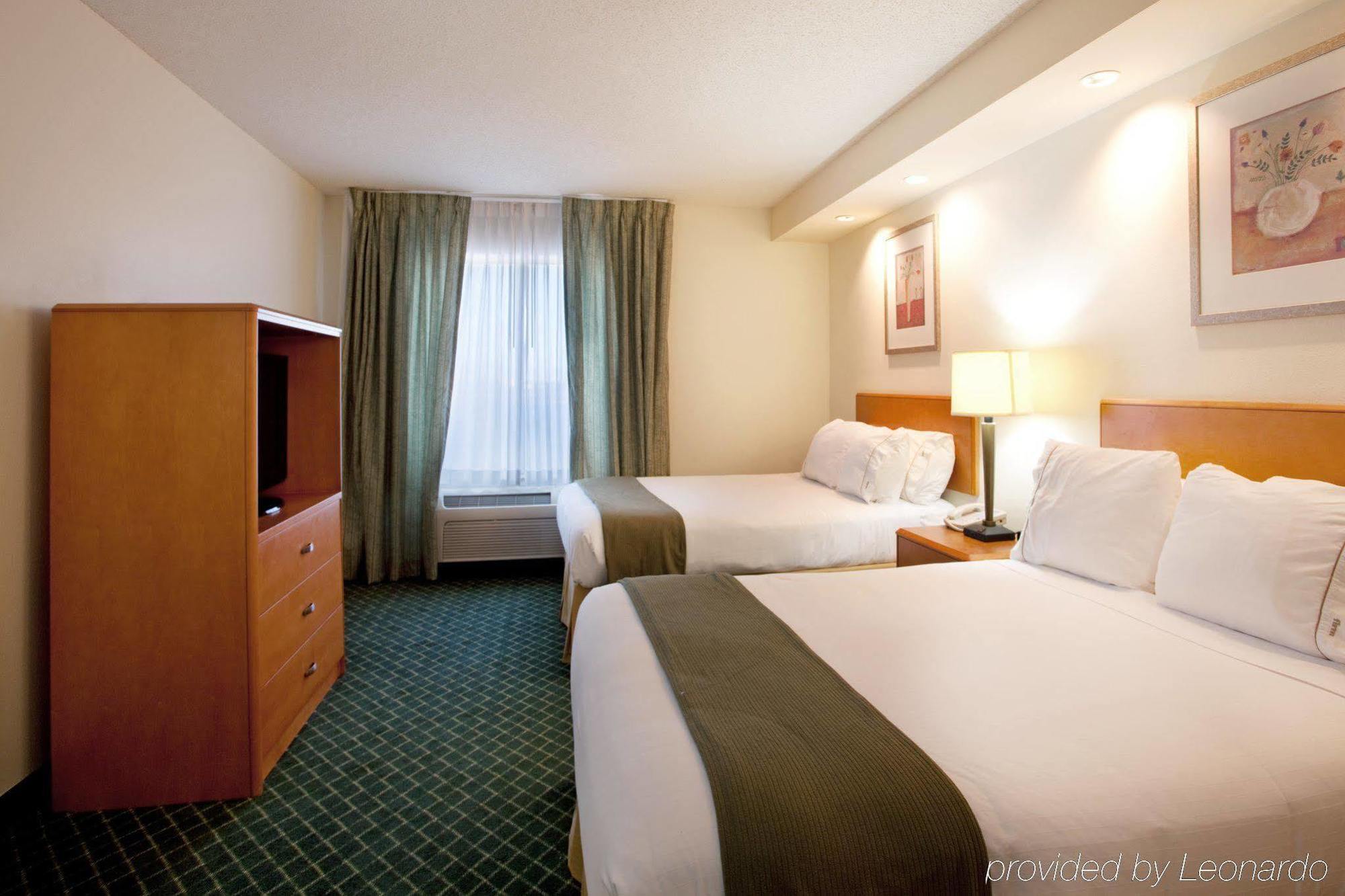 Holiday Inn Express New Orleans East By Ihg Номер фото